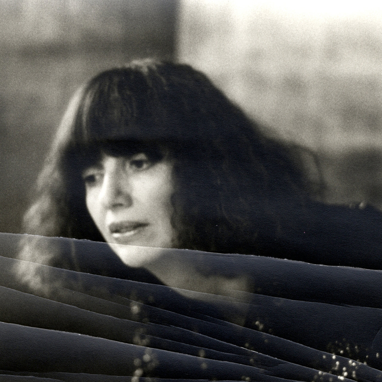 «Мода относится к себе серьезнее, чем я»: за что мы любим фотографа Дебору Турбевилль 